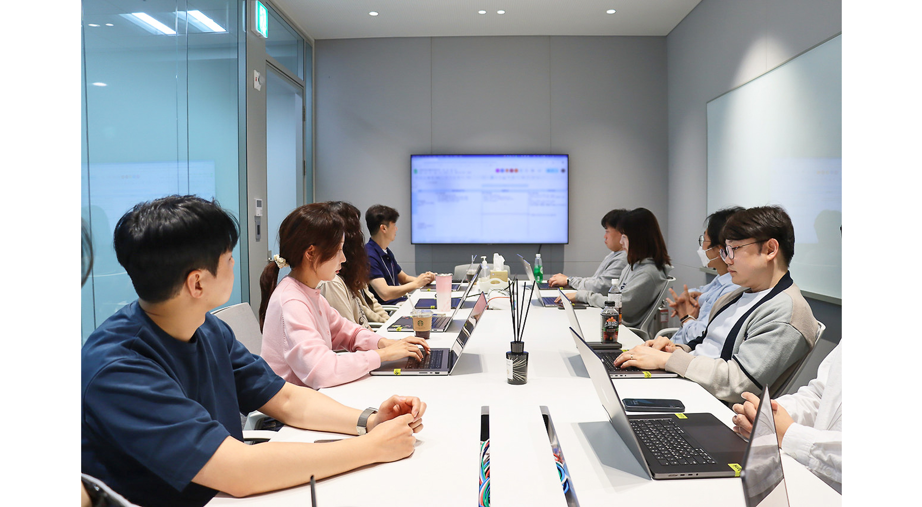 1-feclan-meeting-image